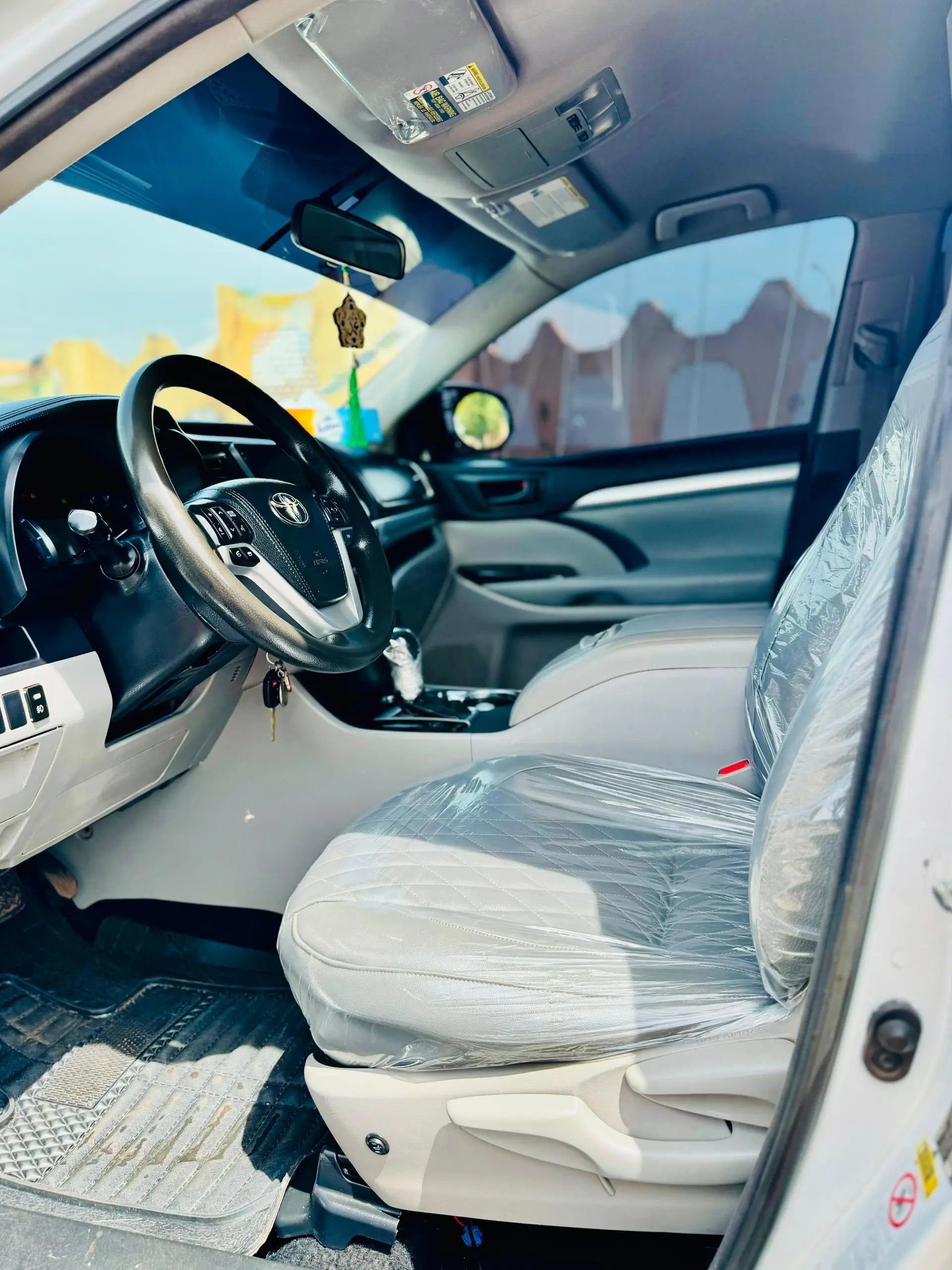 Vue alternative 3 - Toyota Highlander 