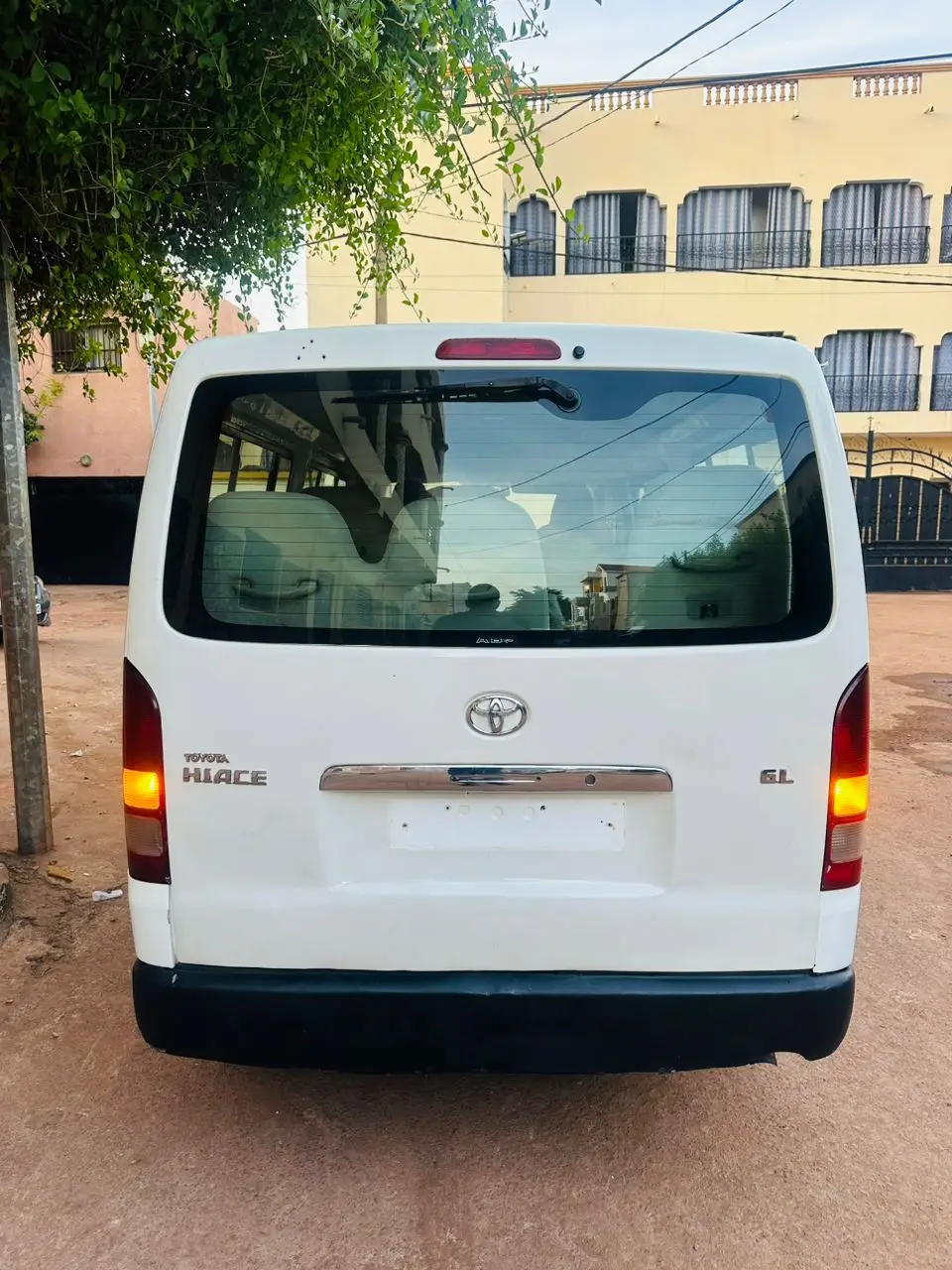 Vue alternative 3 - TOYOTA HIACE