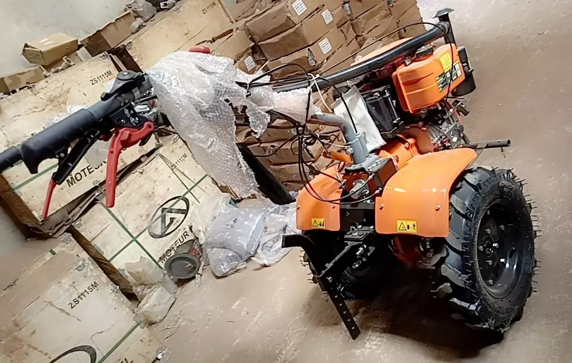 Vue alternative 1 - Mini-motoculteur 15HP 