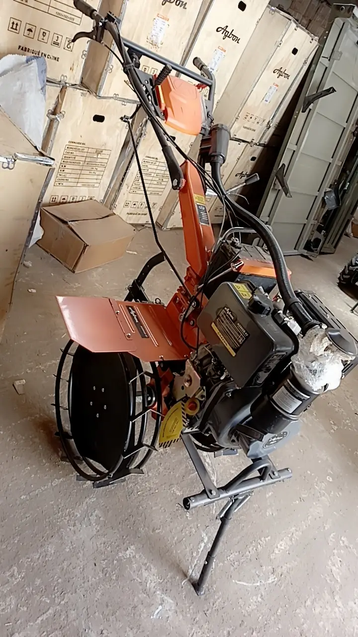 Vue alternative 1 - Mini-motoculteur 9HP