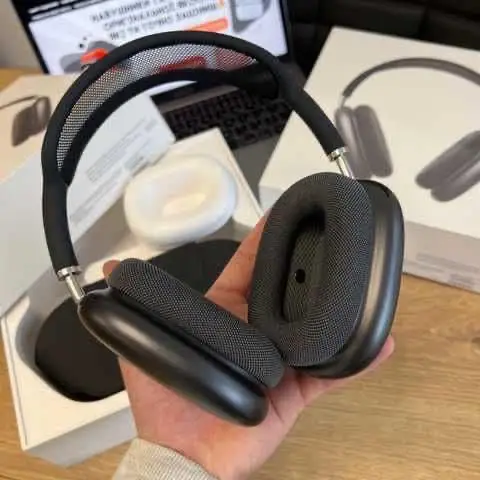 Vue alternative 3 - AirPod Pro max