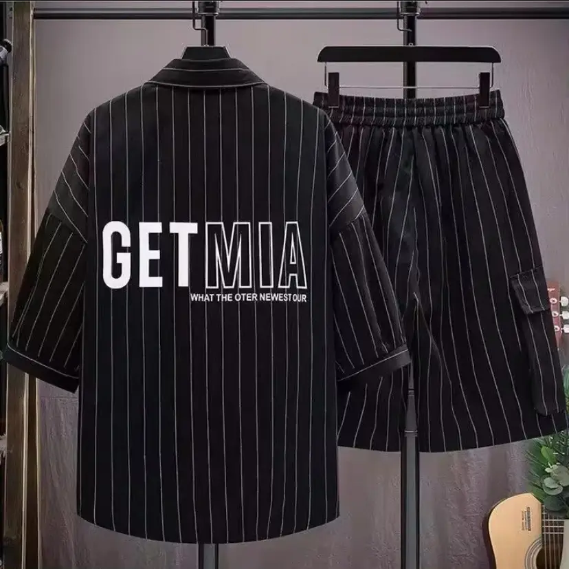 Vue alternative 2 - Chemise à Manches Courtes Ensemble Deux Pièces Rayé de Luxe pour Hommes – Élégance et Confort au Quotidien