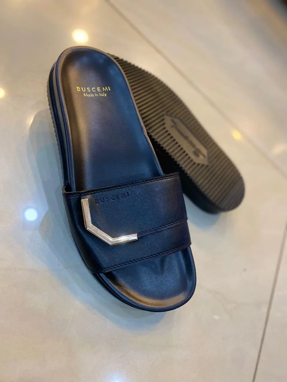 Vue alternative 10 - Tapettes 