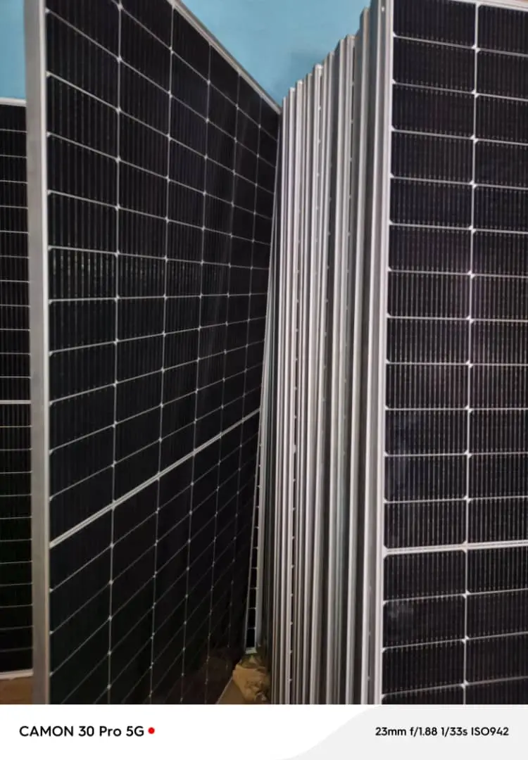 Vue alternative 1 - Panneaux solaires 570w