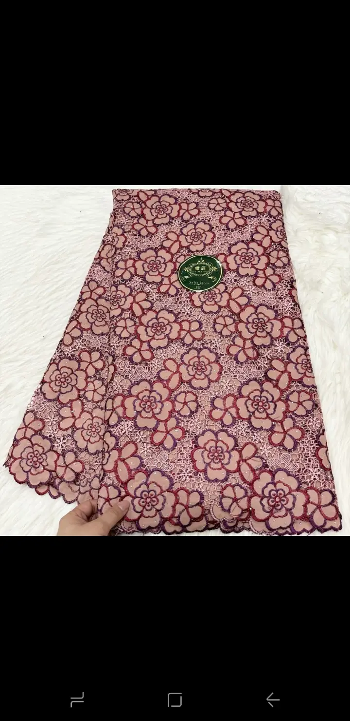 Vue alternative 7 - Broderie 