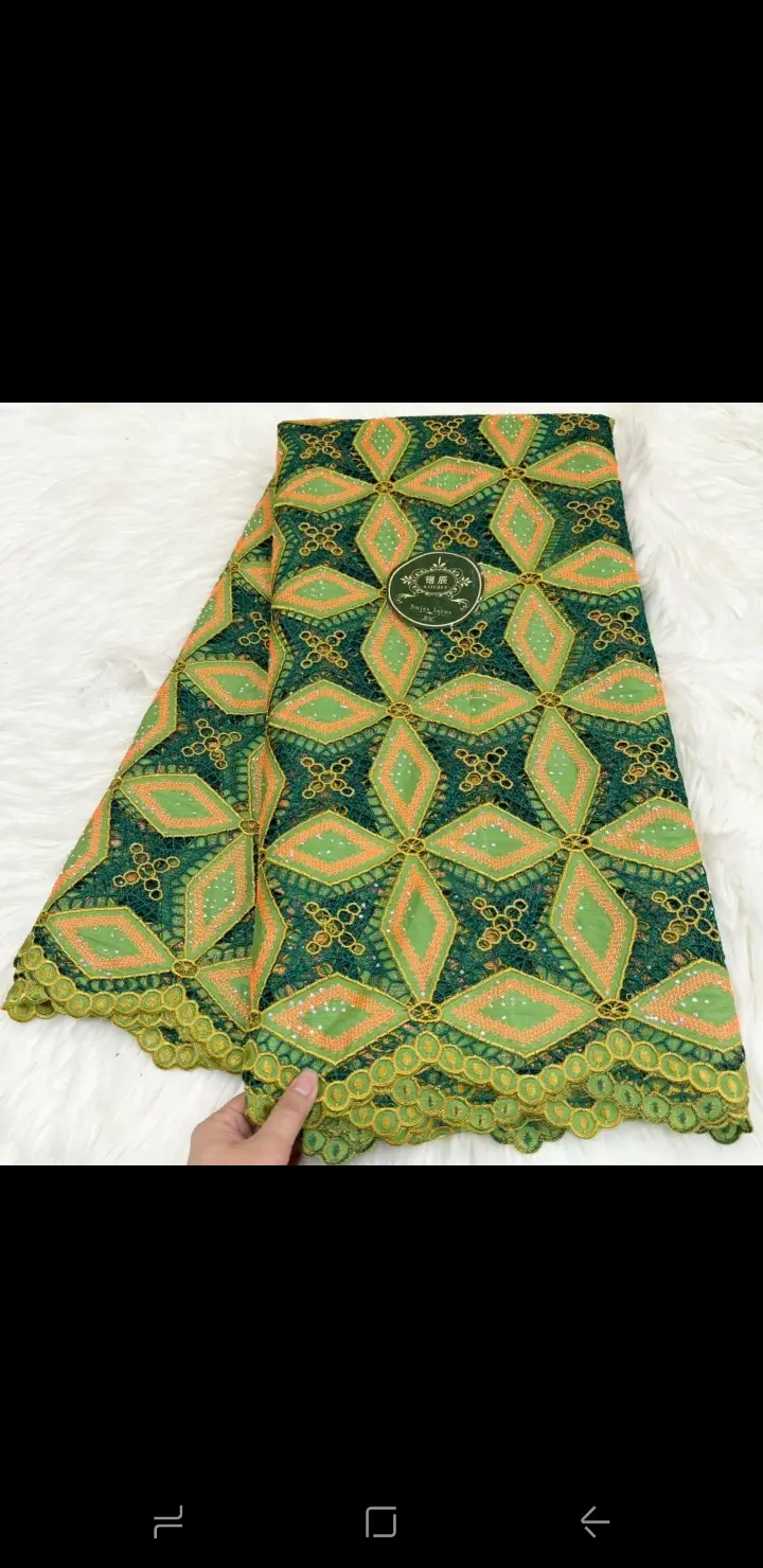 Vue alternative 14 - Broderie 