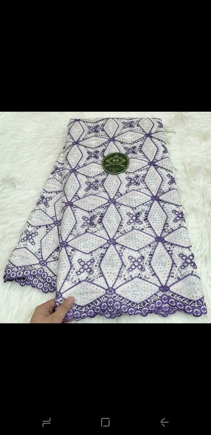 Vue alternative 16 - Broderie 