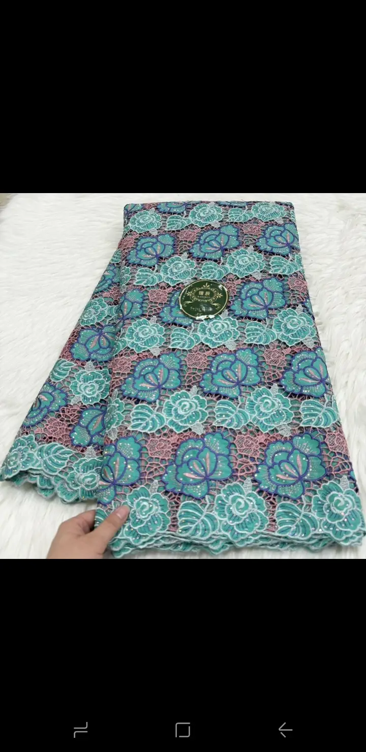 Vue alternative 22 - Broderie 