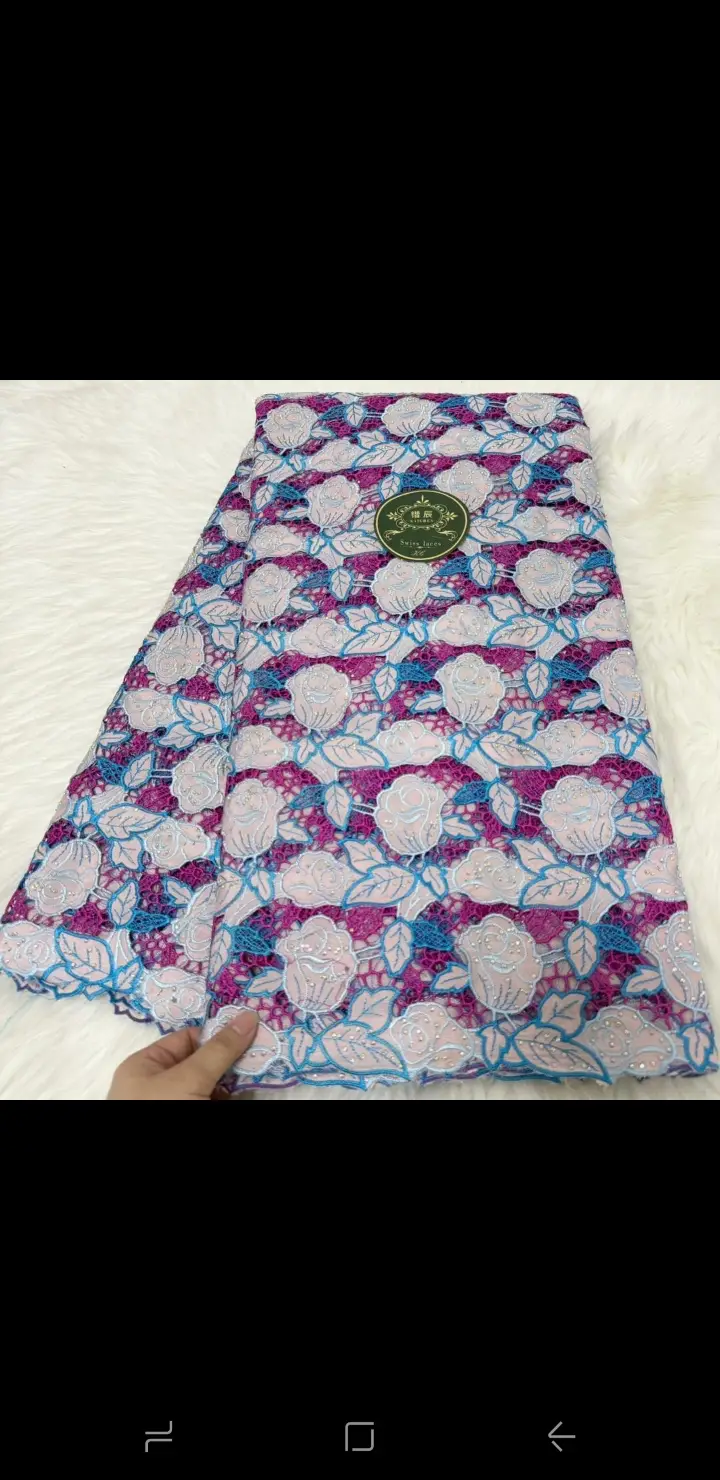 Vue alternative 27 - Broderie 