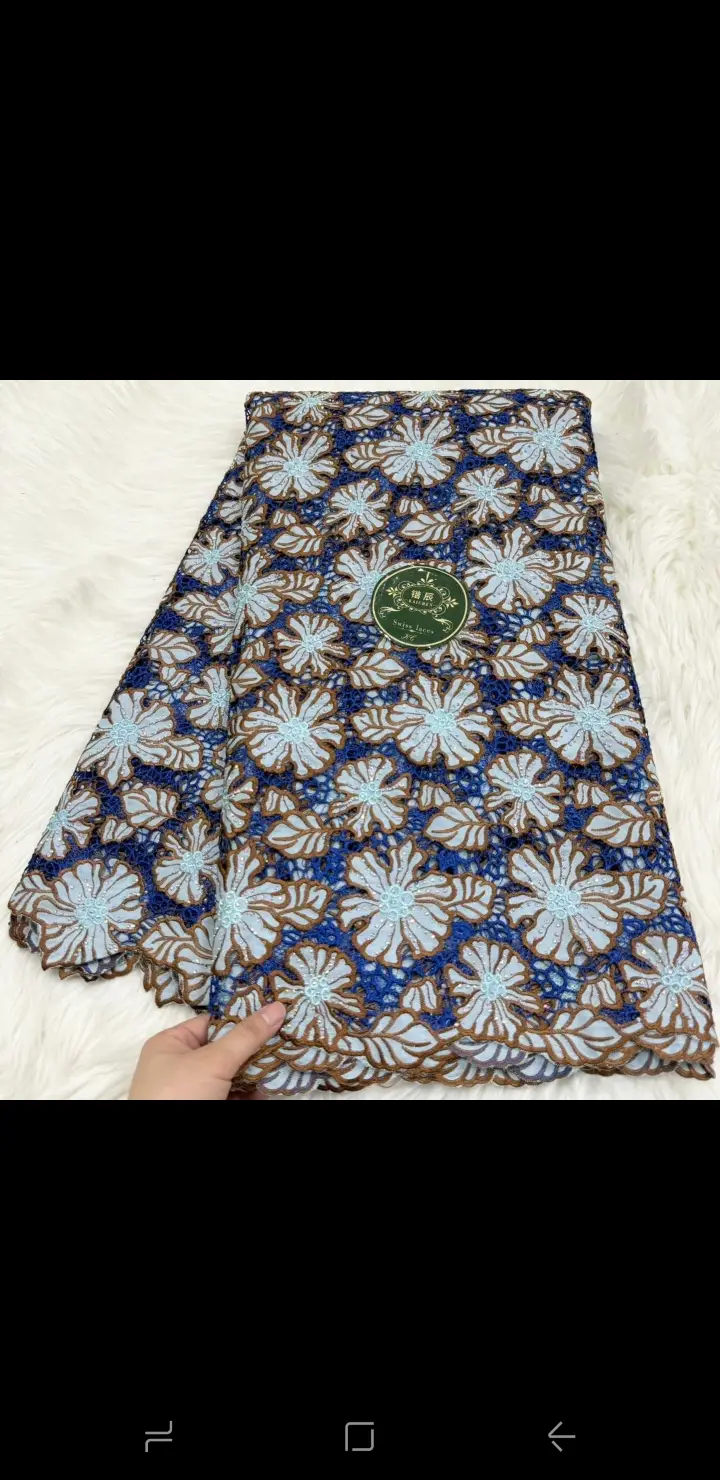 Vue alternative 31 - Broderie 