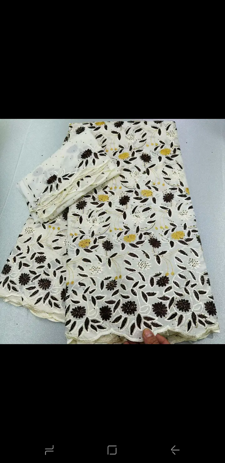Vue alternative 8 - Broderie 