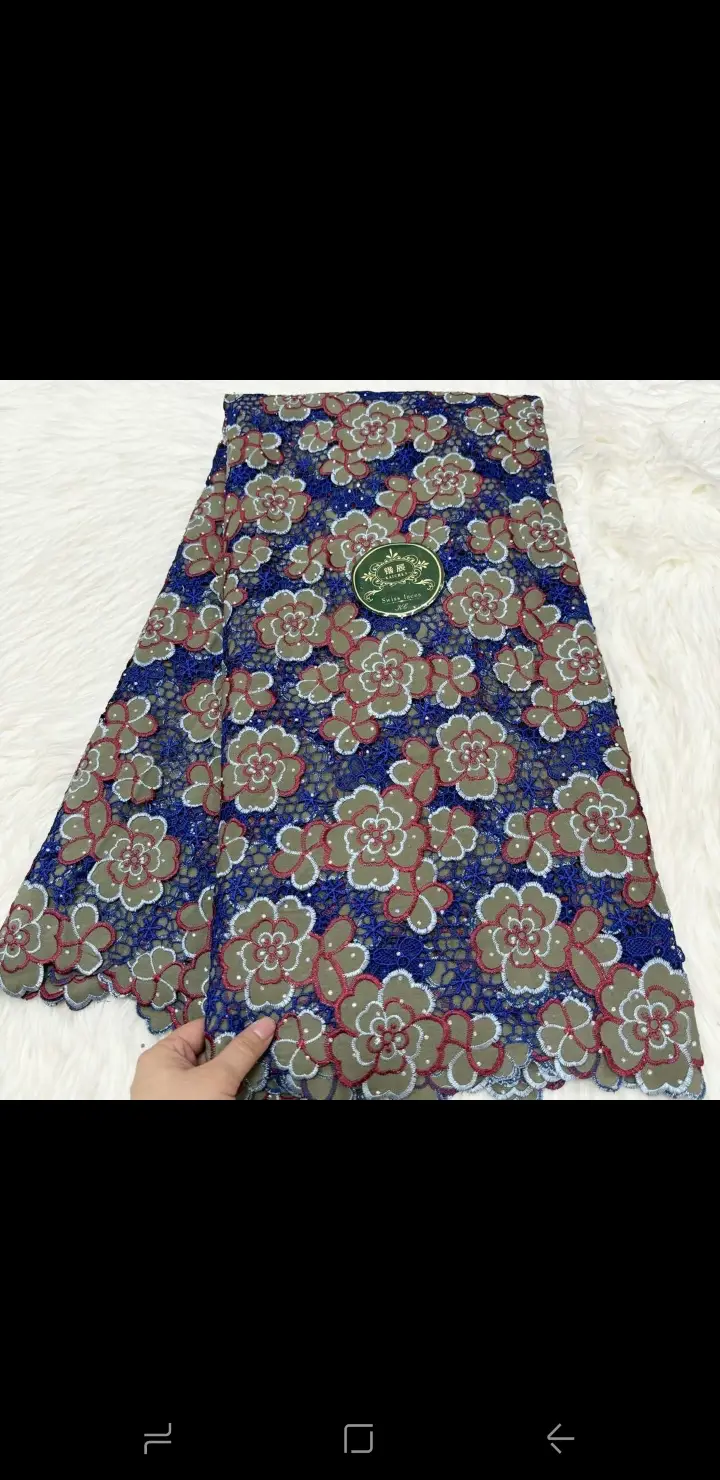 Vue alternative 36 - Broderie 