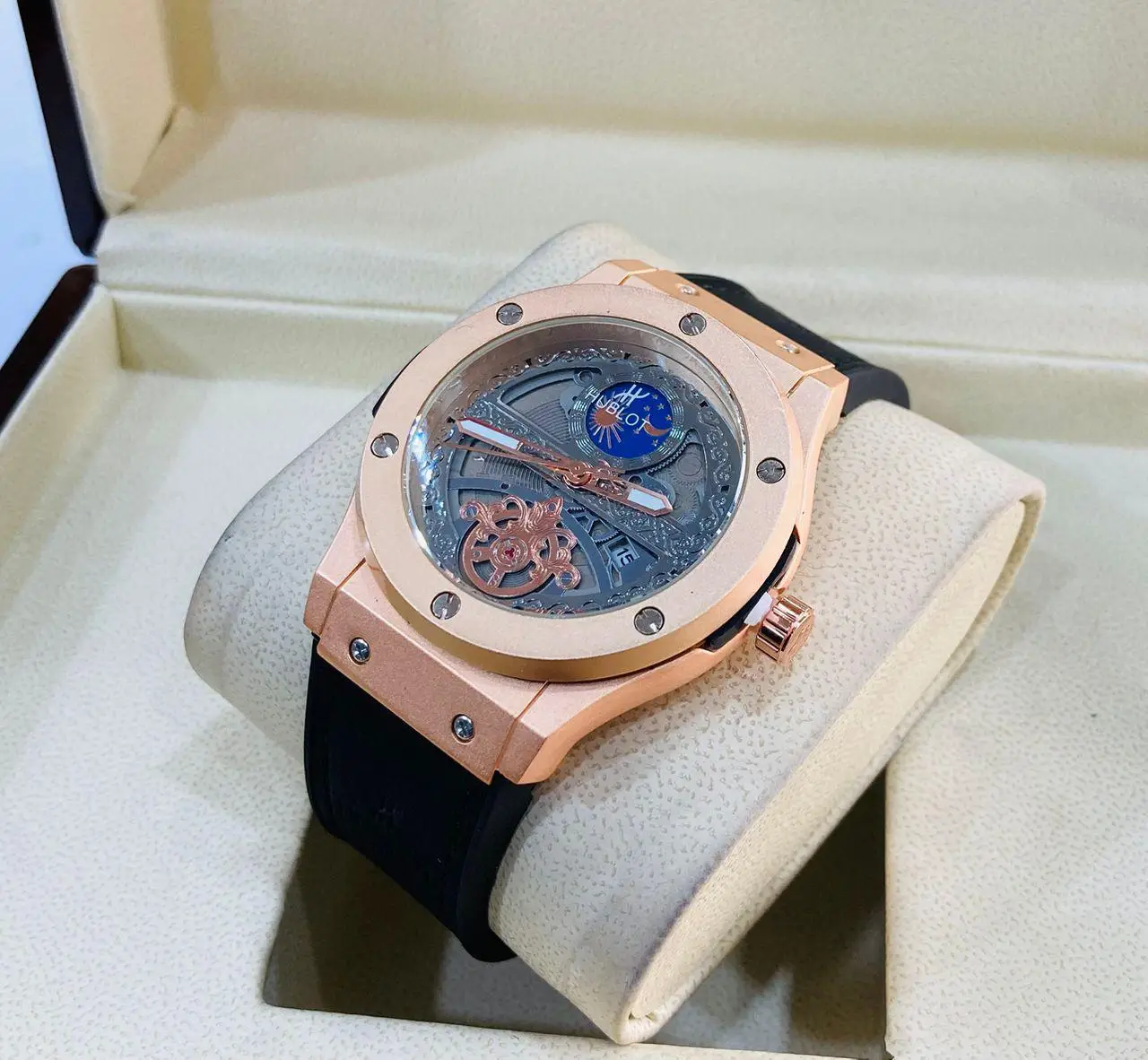 Vue alternative 15 - Montre 