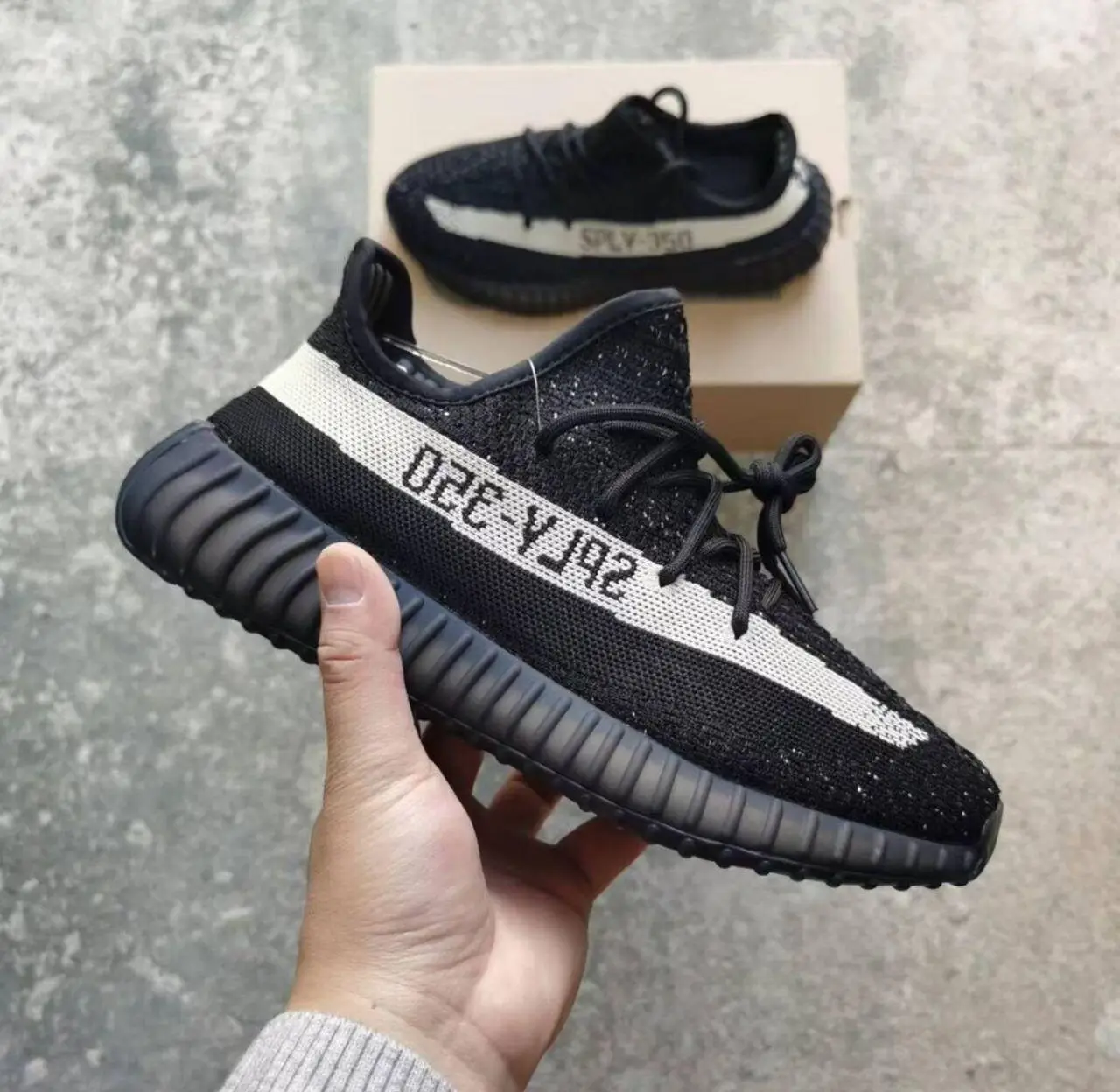 Vue alternative 10 - YEEZY