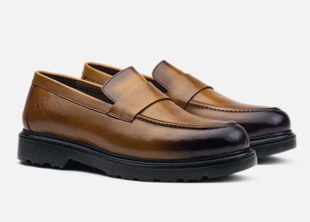 Vue alternative 1 - Mocassin en cuir