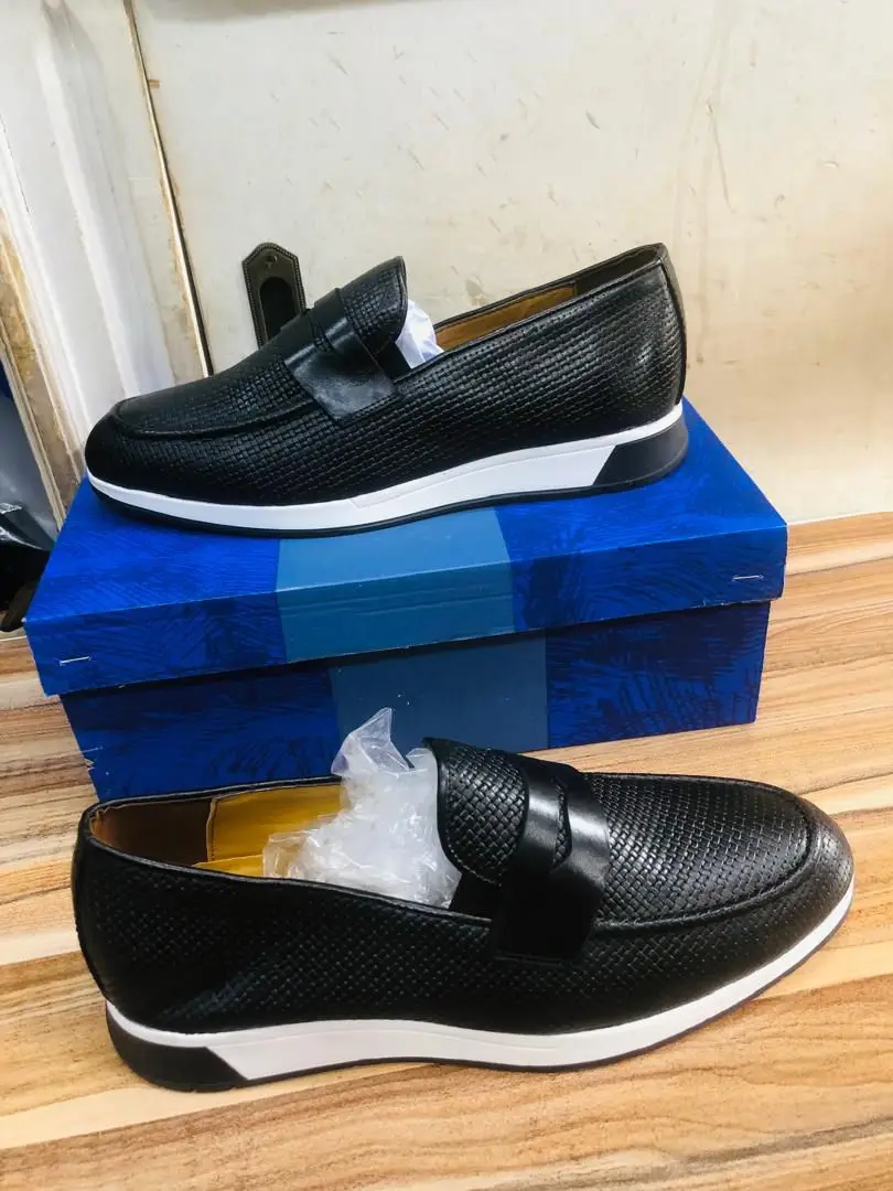 Vue alternative 17 - Adidas et mocassins 