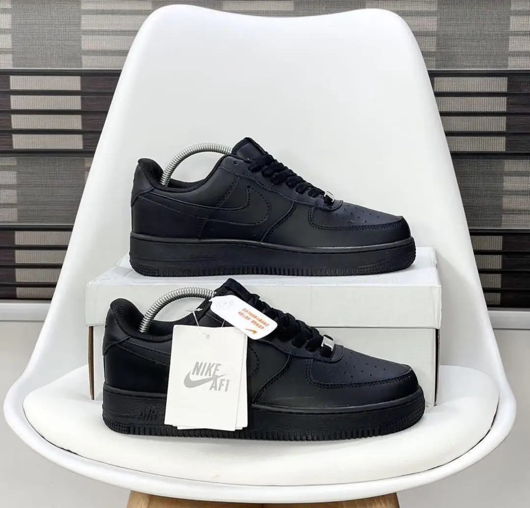 Vue alternative 1 - NIKE AIR