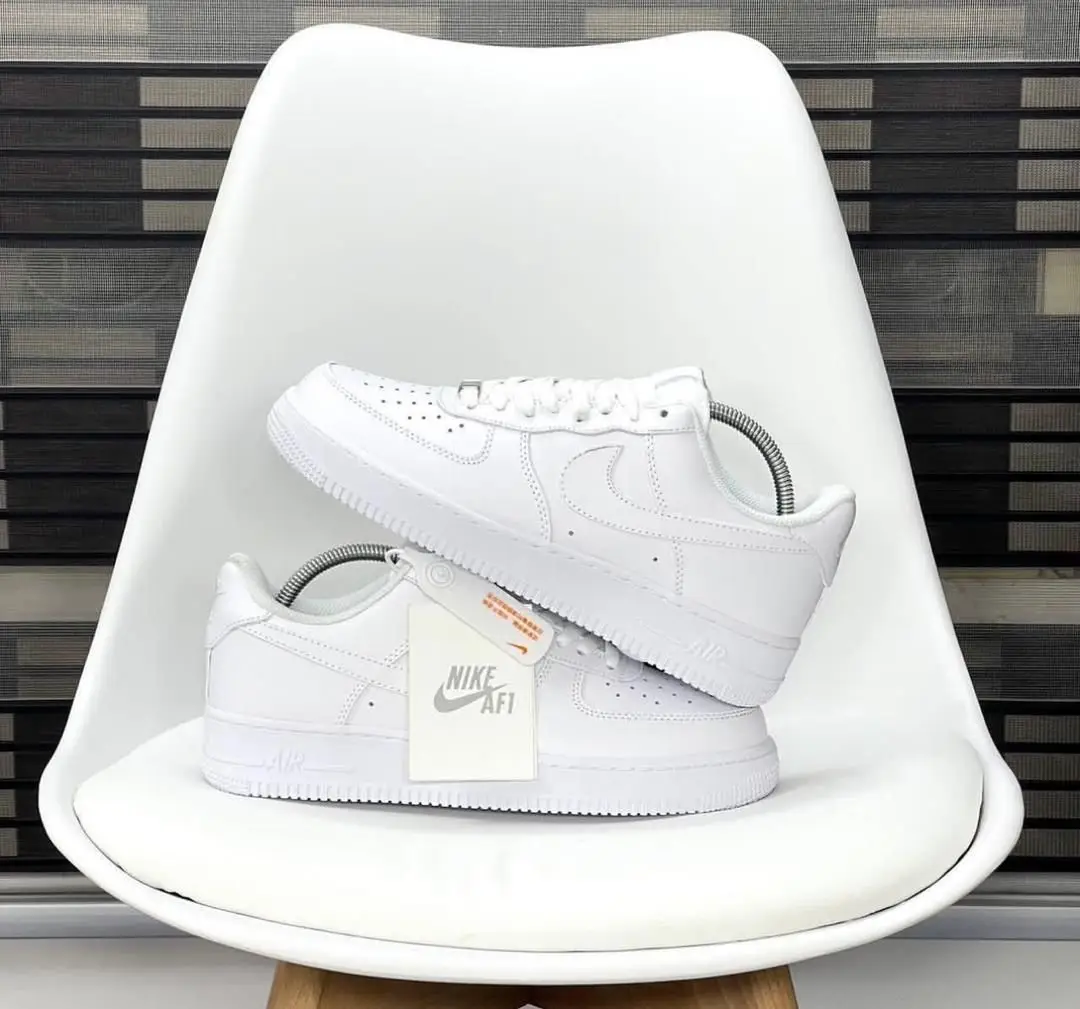 Vue alternative 4 - NIKE AIR
