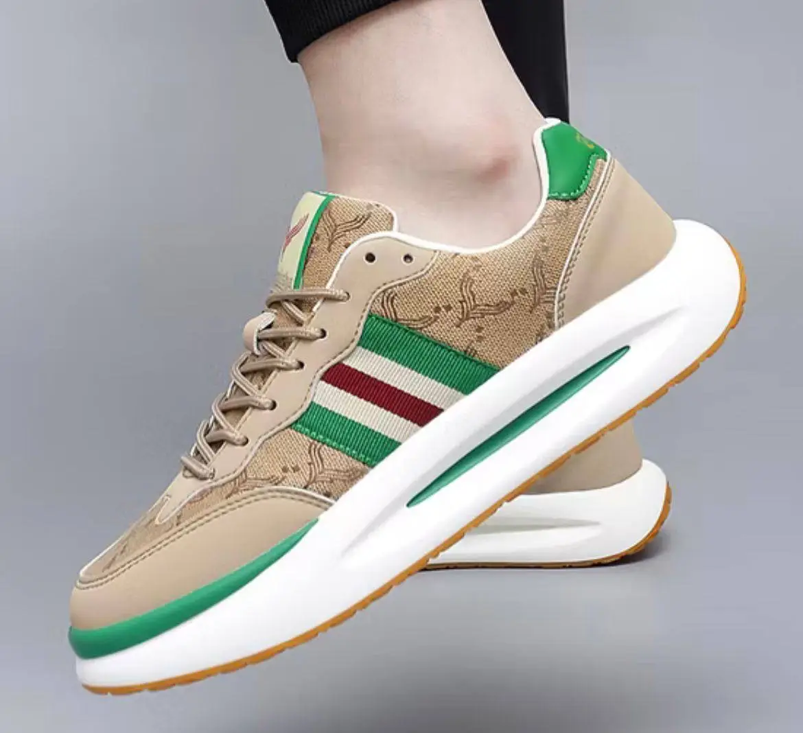 Vue alternative 1 - Sneakers tendance - Style premium