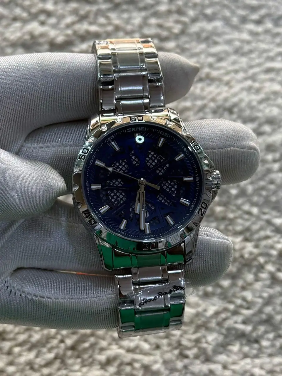 Vue alternative 7 - Montre 