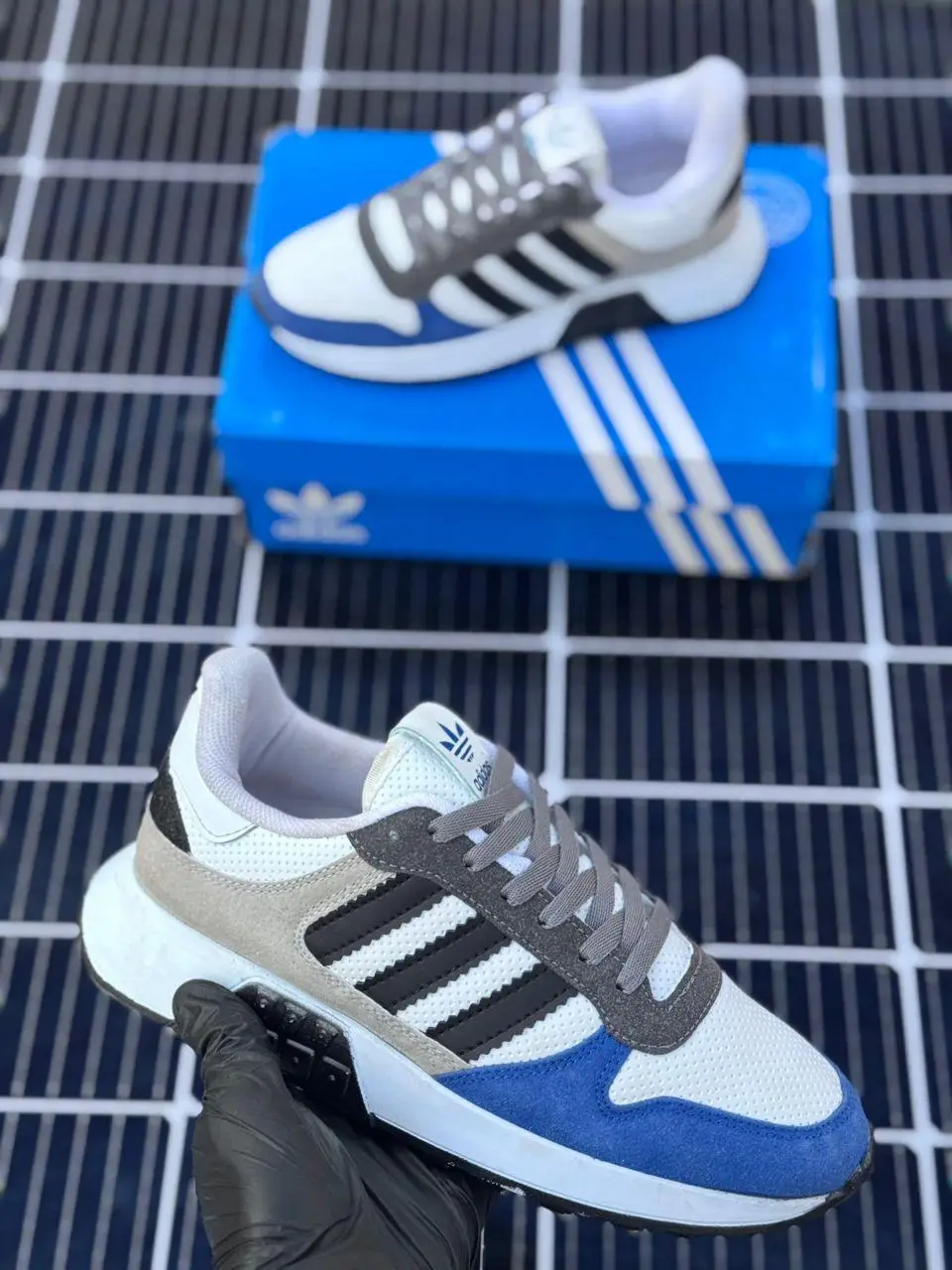 Vue alternative 5 - Adidas