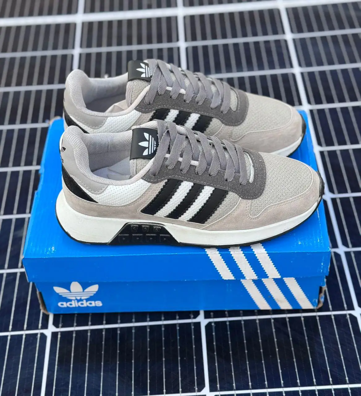 Vue alternative 6 - Adidas