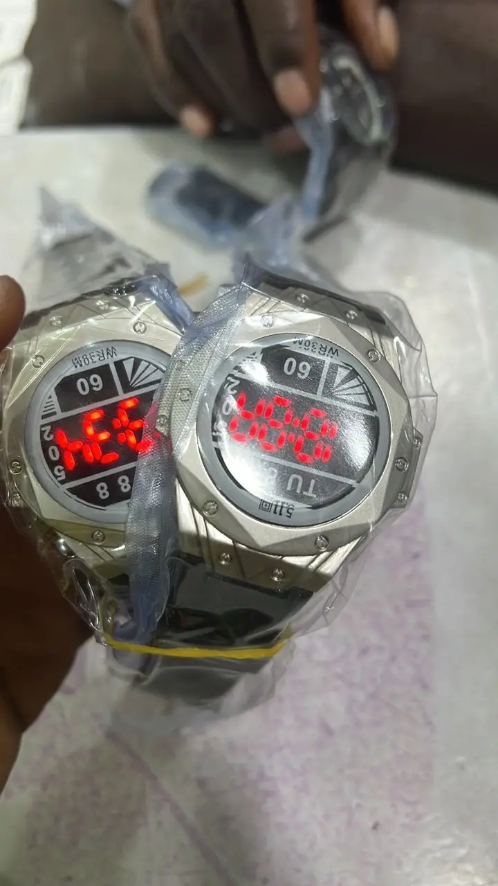Vue alternative 3 - Montre