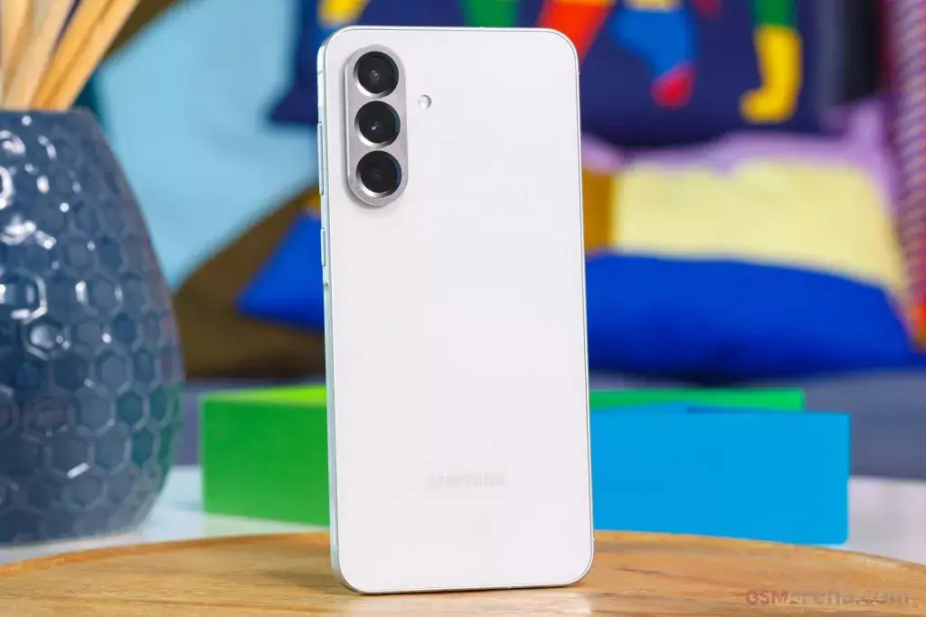 Vue alternative 1 - Samsung A56