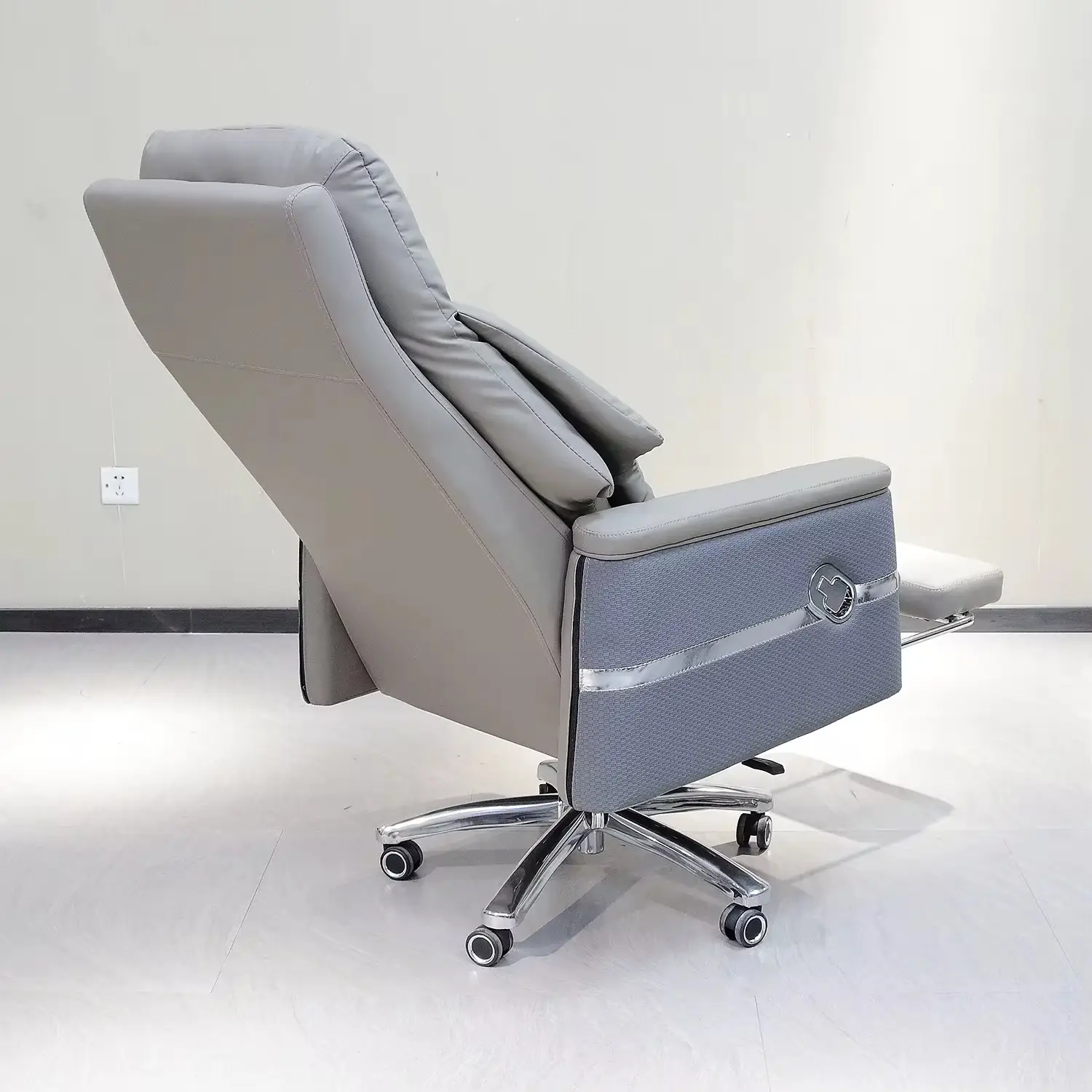 Vue alternative 1 - Fauteuil président Bureau