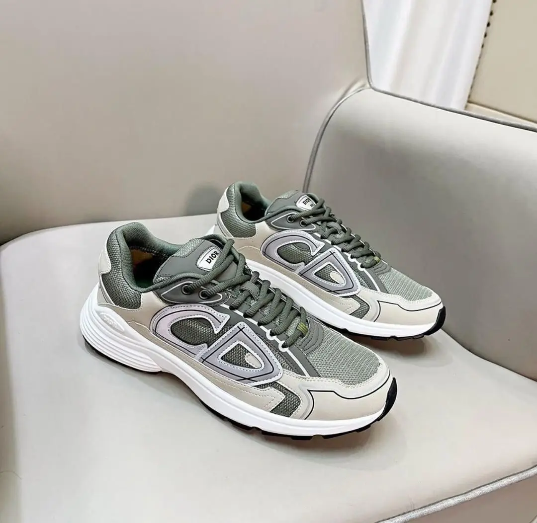 Vue alternative 16 - New BALANCE original et JORDAN??