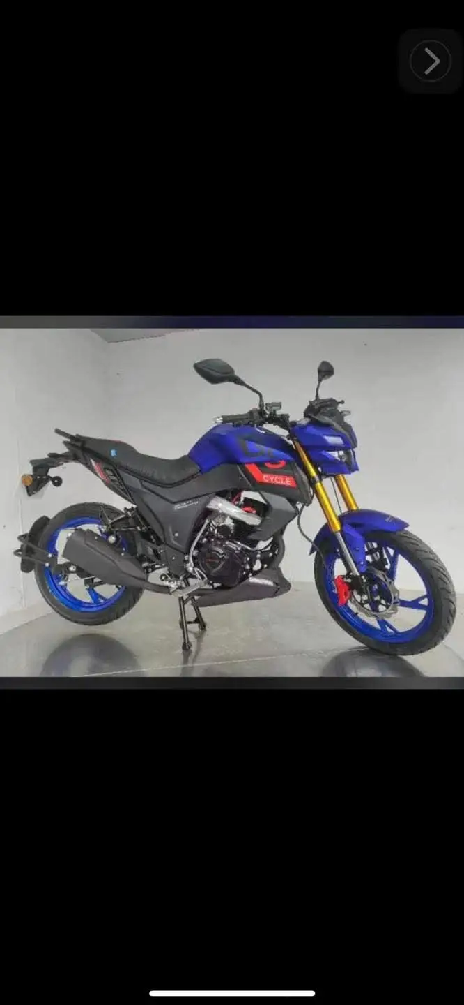 Vue alternative 3 - Moto Apache et GS