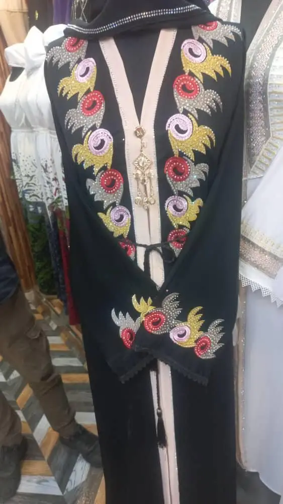 Vue alternative 2 - Abaya islamique