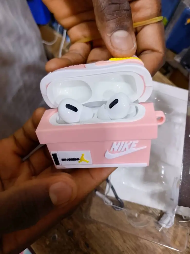 Vue alternative 2 - ? *AirPods Pro KT-01 - Édition Nike Sneaker Box*
