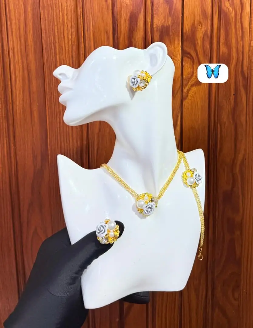 Vue alternative 4 - Ensemble Collier + Boucles + Bague + Bracelet*