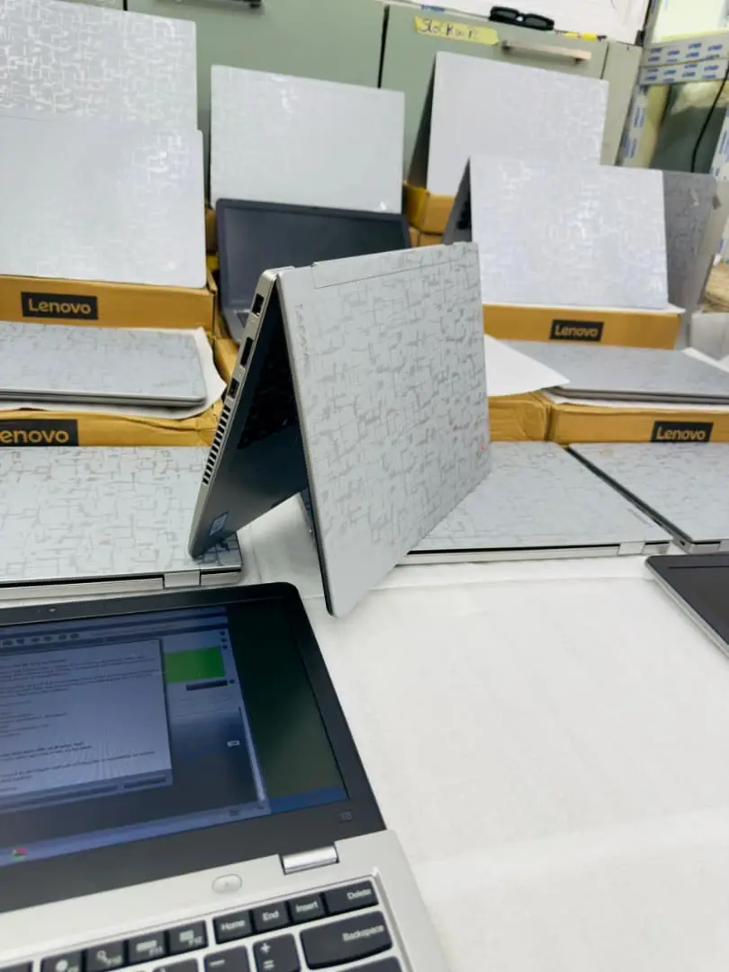 Vue alternative 9 - ? LENOVO THINKPAD 13*