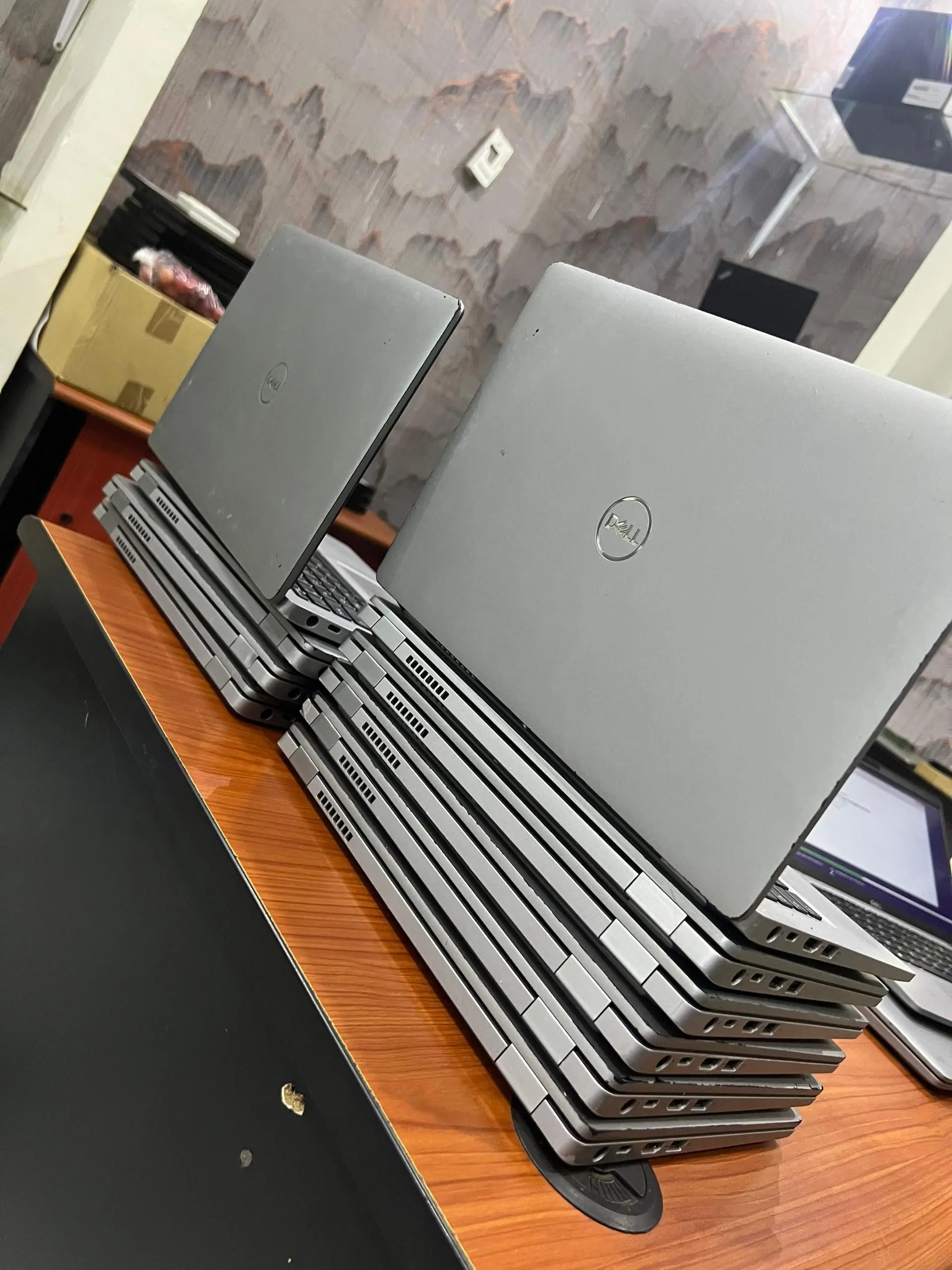 Vue alternative 6 - ? Dell Latitude 5310