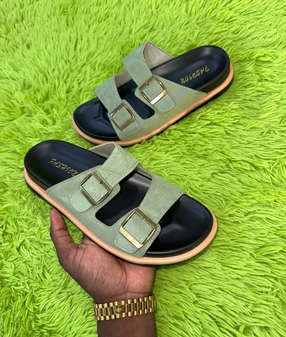 Vue alternative 5 - chaussures tapettes Fashion Gucci???.*
