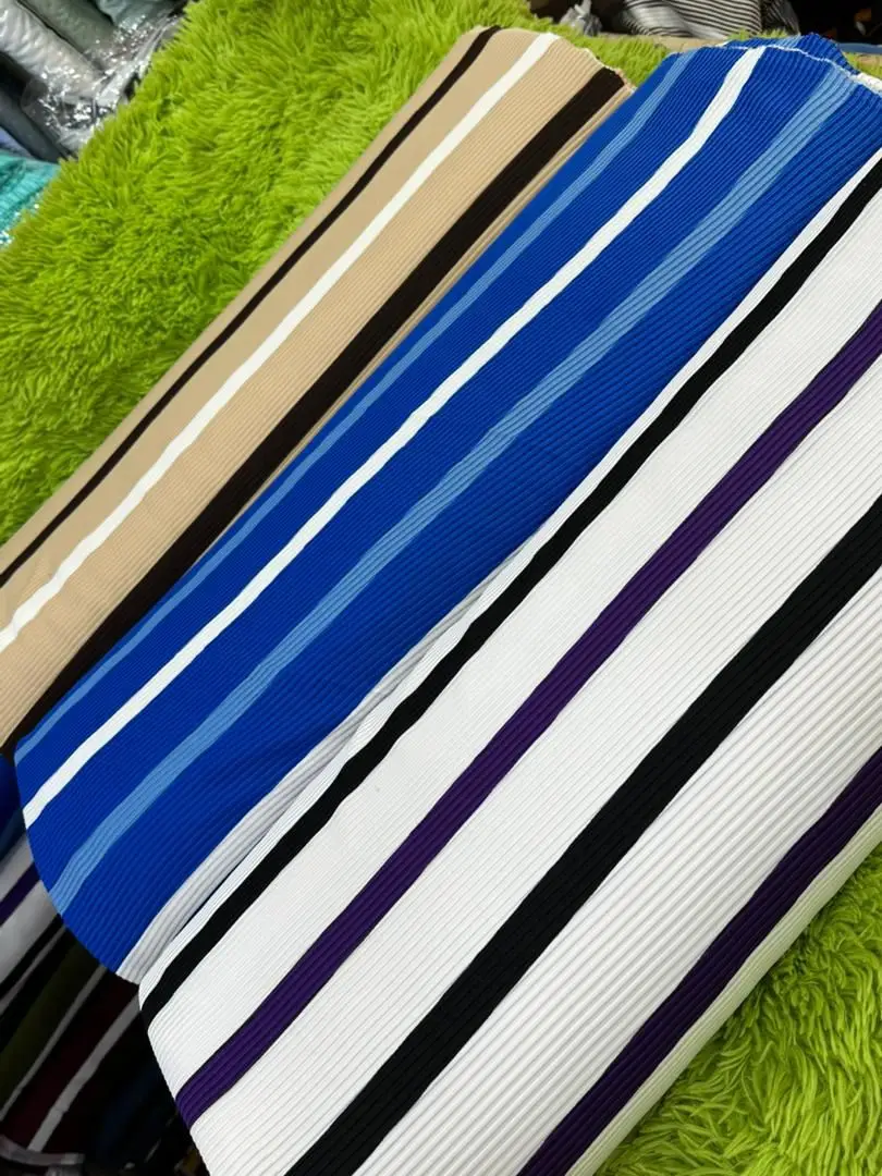 Vue alternative 5 - Tissu velours