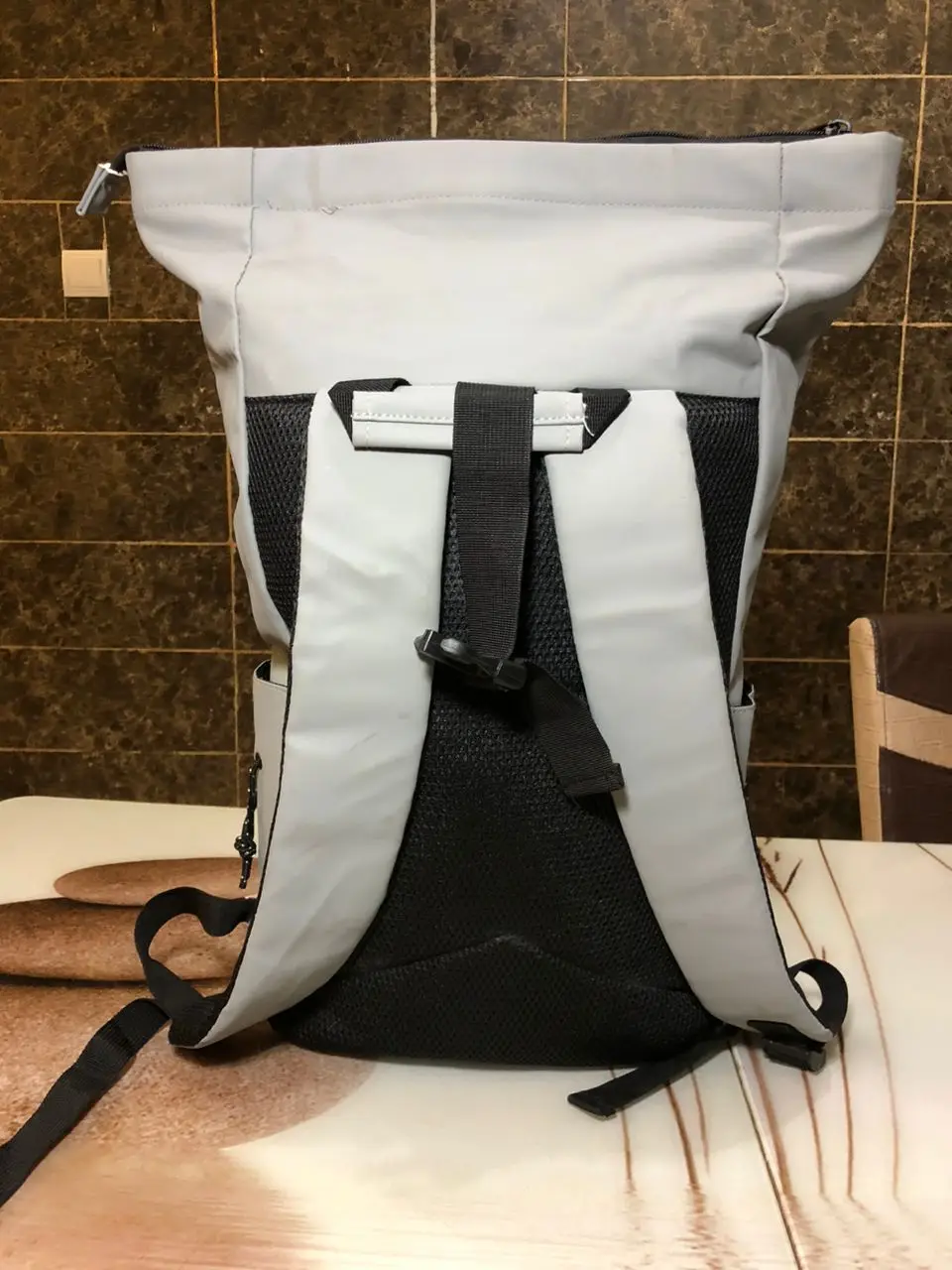 Vue alternative 2 - Sac à disponible
