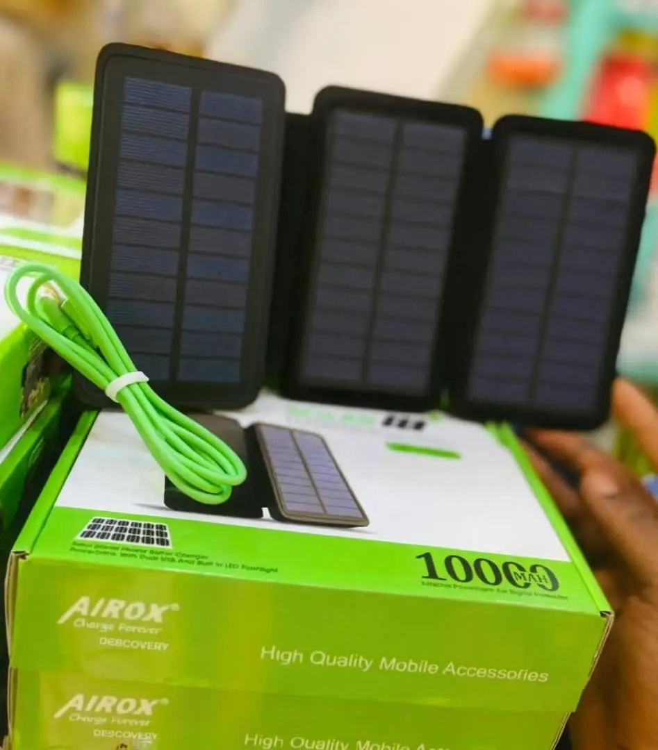 Vue alternative 1 - Power Bank Solaire AIROX 10000mAh ☀️