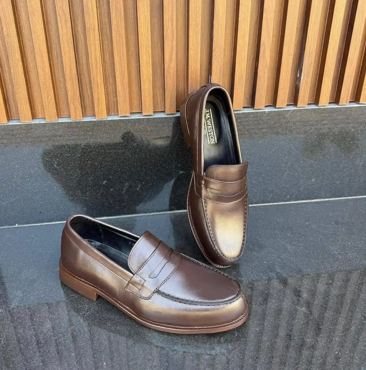 Vue alternative 2 - MOCASSINS / SOULIERS WESTON – RAFFINEMENT & LUXE