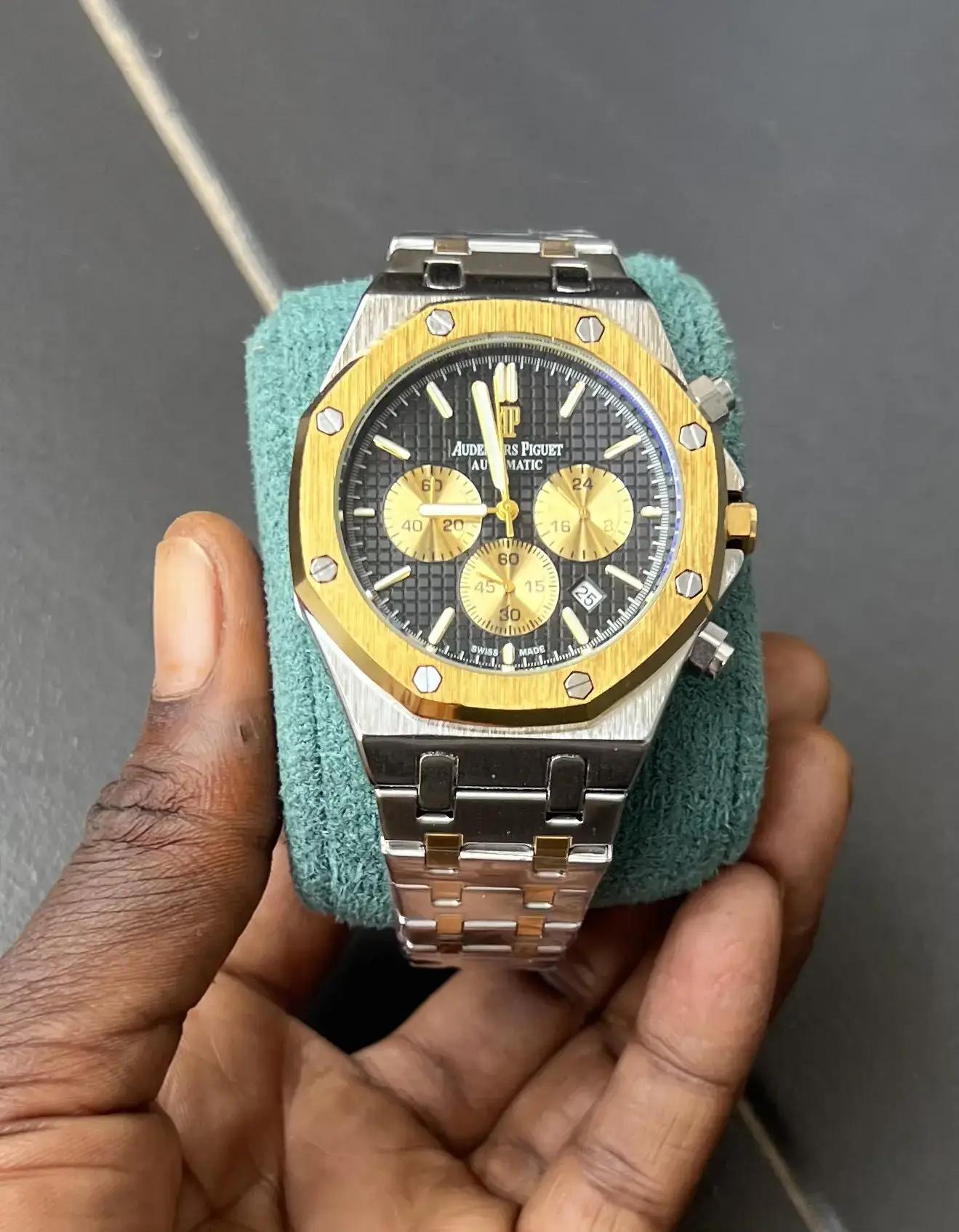 Vue alternative 4 - Montre 