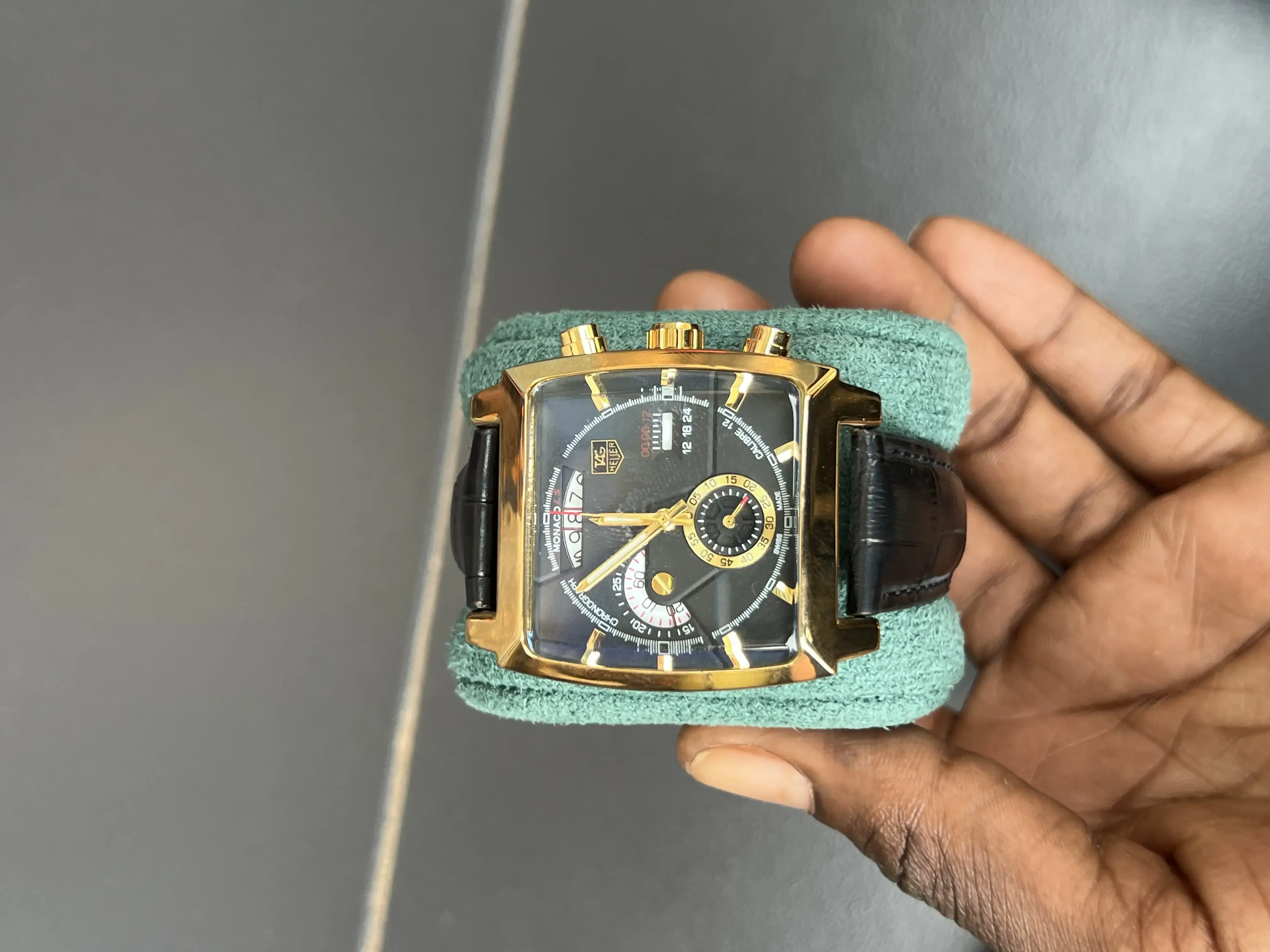 Vue alternative 5 - Montre 