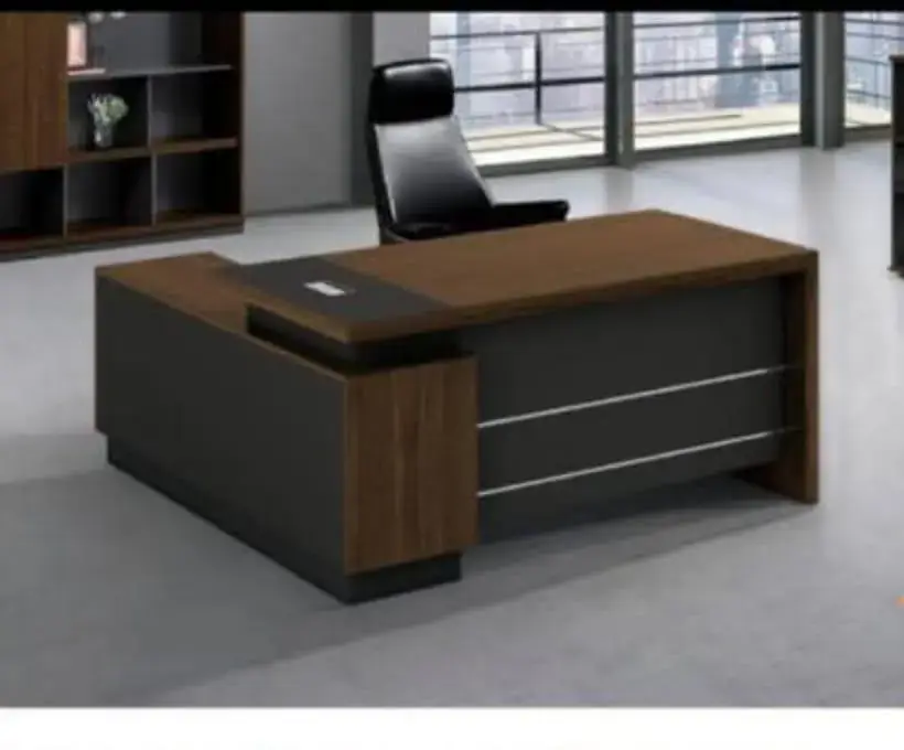 Vue alternative 2 - Bureau de direction luxe avec rangements intégrés