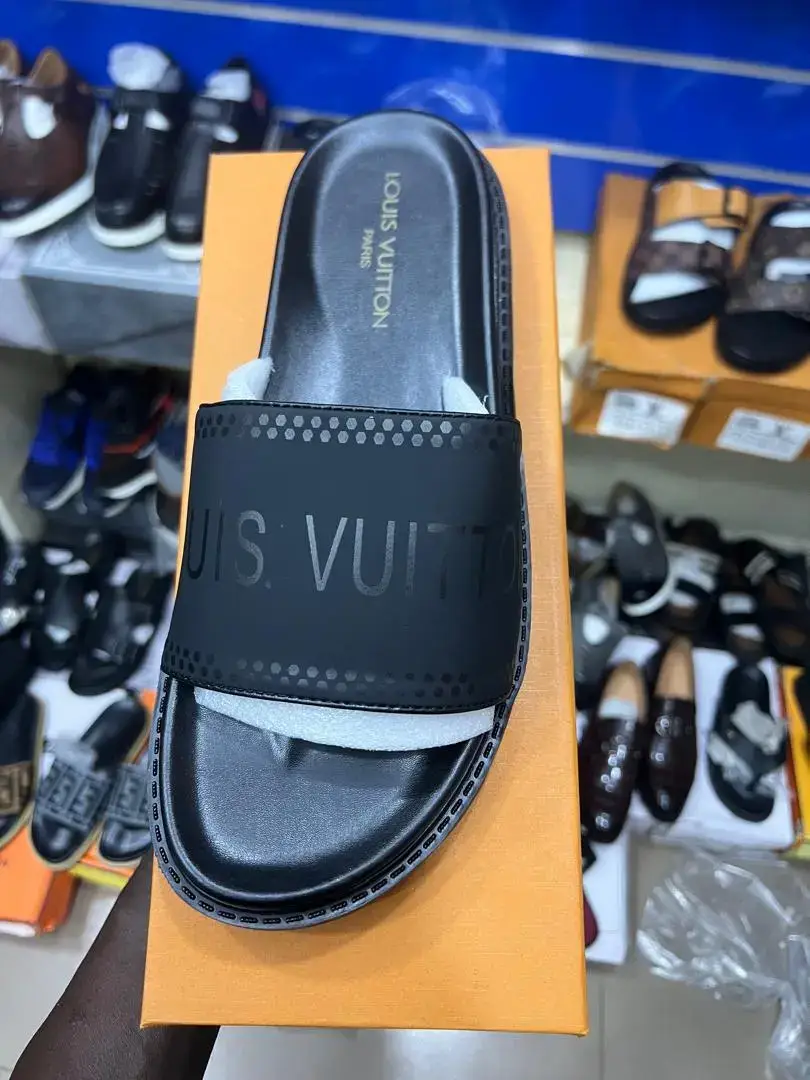Vue alternative 5 - Sandales & Claquettes Premium – Style & Confort au Quotidien