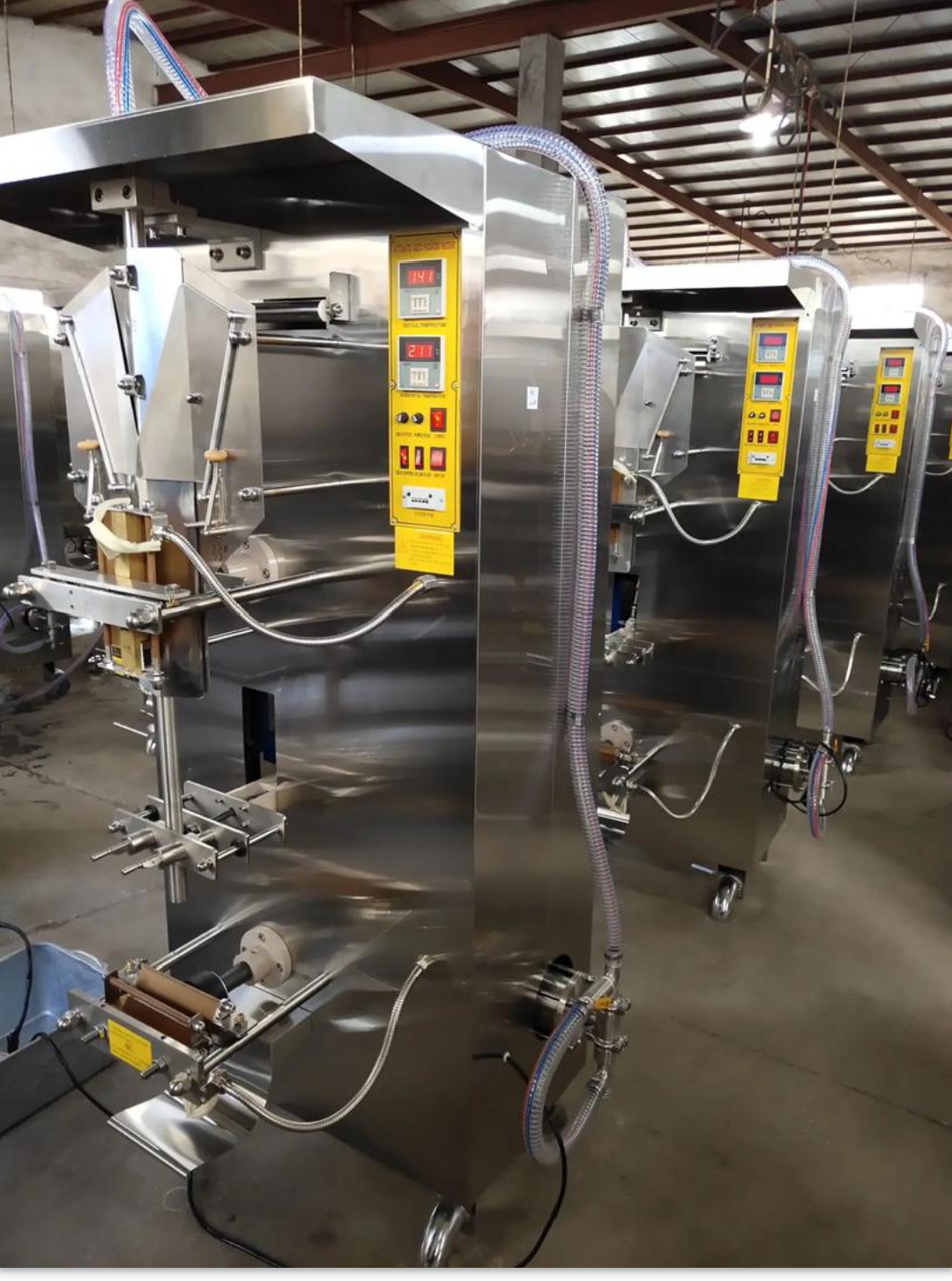 Machine d'emballage d'eau  - Vue détaillée 1