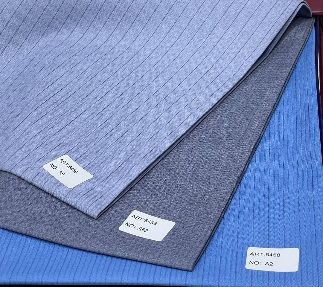 Vendeur de tissus de toutes les qualités  - Vue détaillée 1