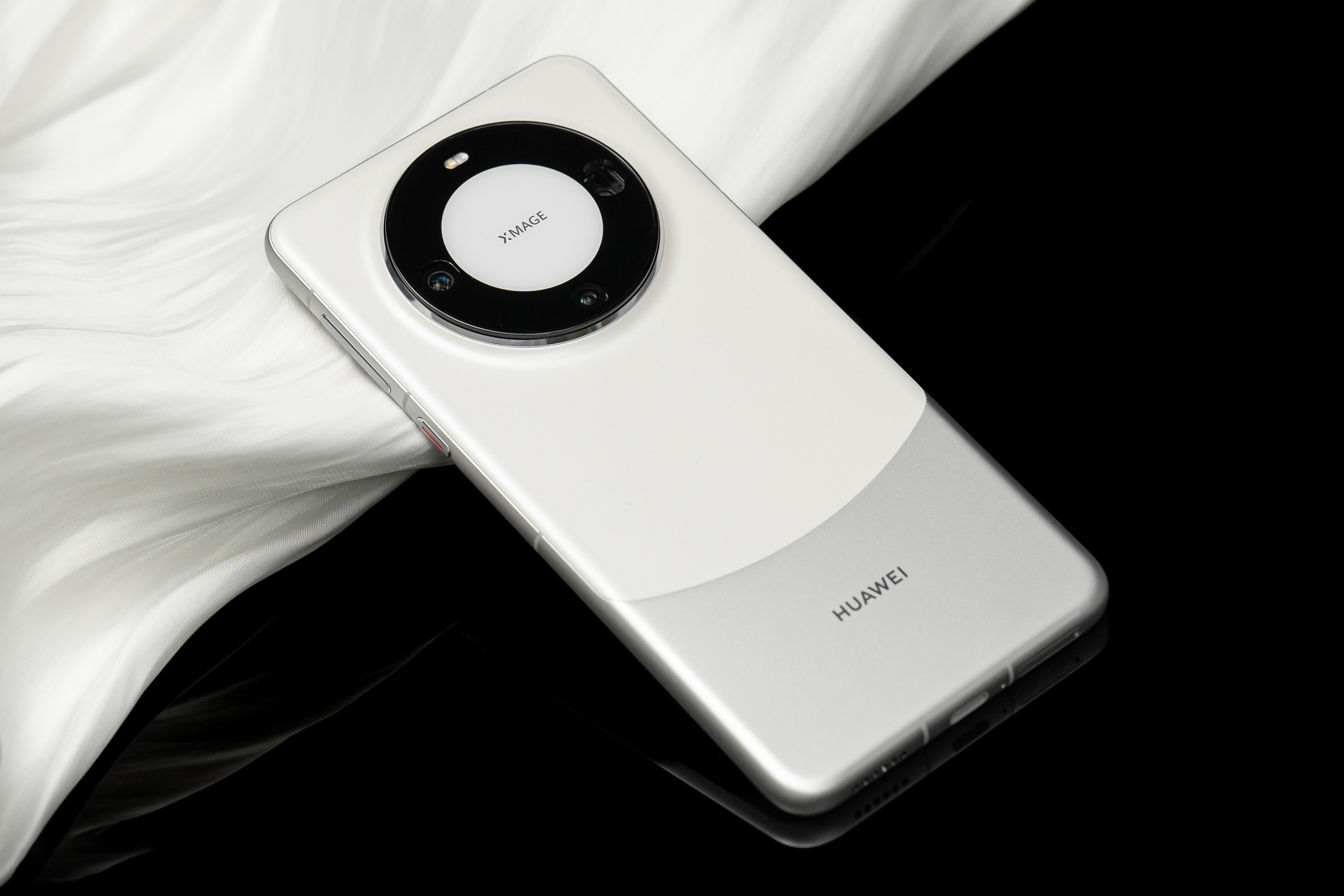 Huawei mate 60 pro neuf dans carton  - Vue détaillée 2