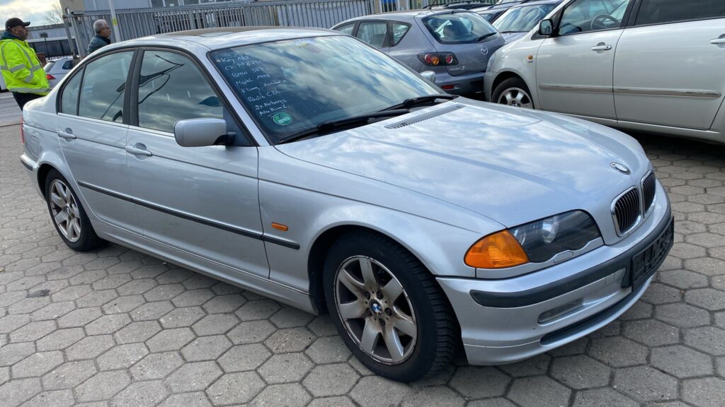 *🇮🇹 BMW 323 - Vue détaillée 7