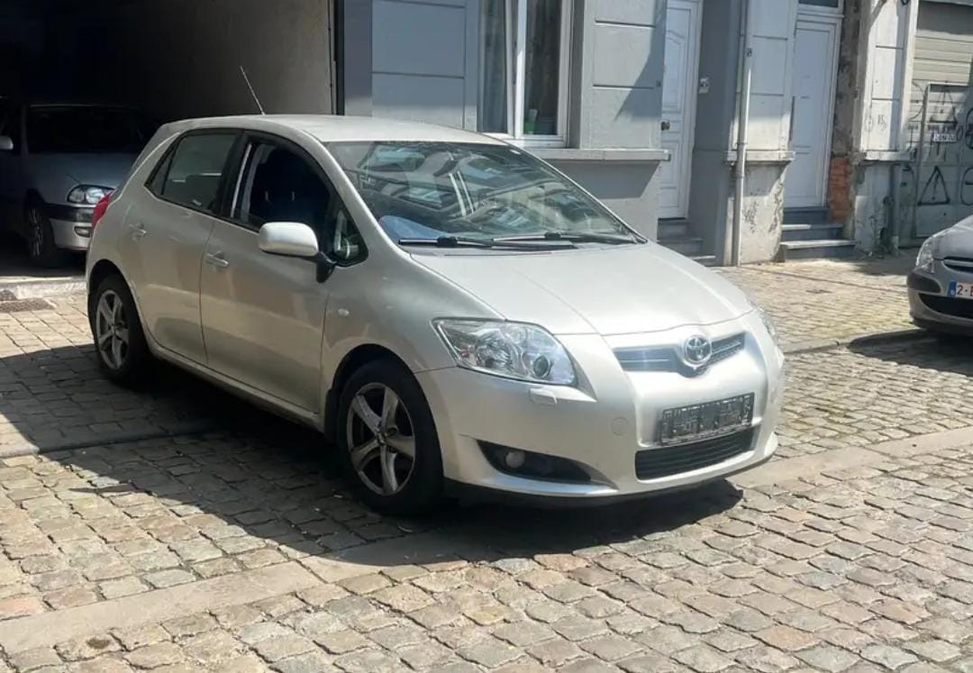 *🇮🇹 TOYOTA AURIS  - Vue détaillée 9